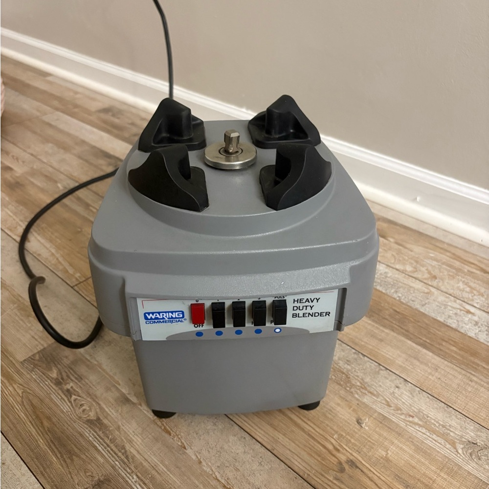 Waring Commercial Heavy Duty Blender CB10. (RARE Blender Find) Bottom Piece Only